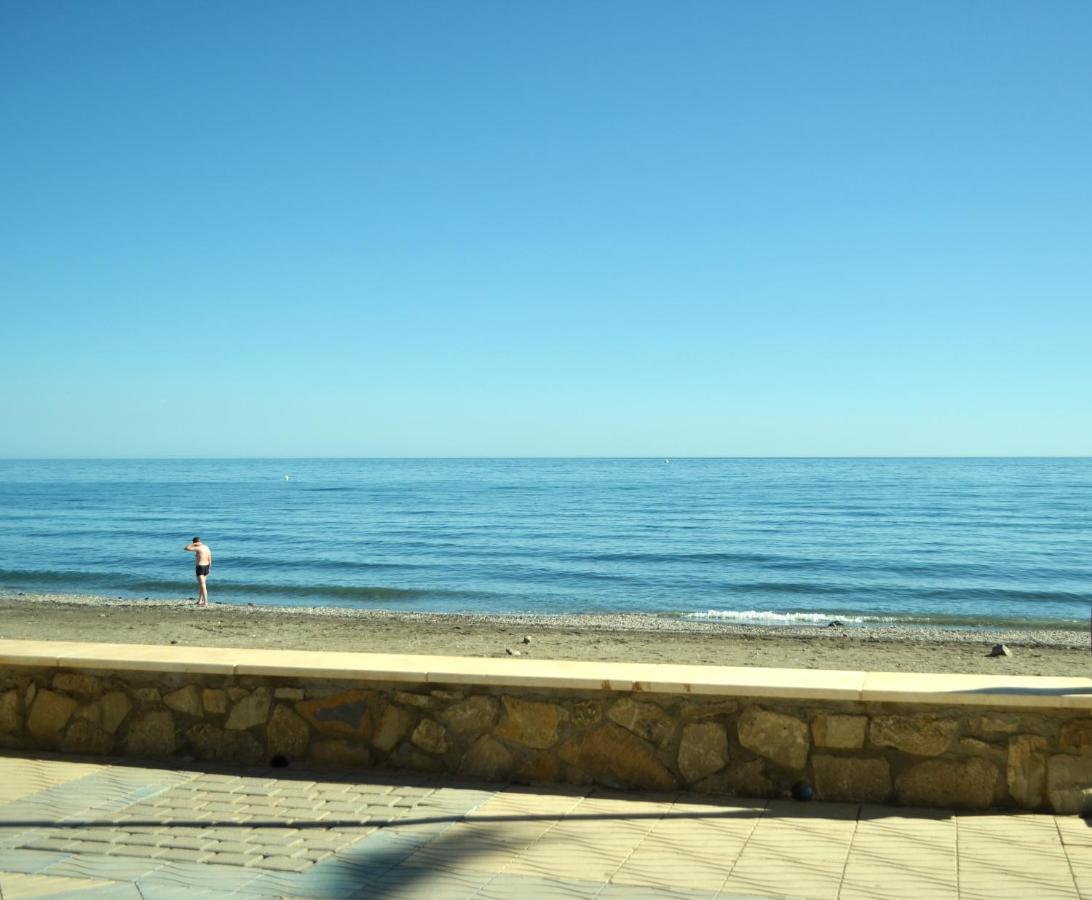 Maravilloso Estudio En Urbanizacion Centro Internacional En Algarrobo Costa A 50 Metros De La Playa Kültér fotó