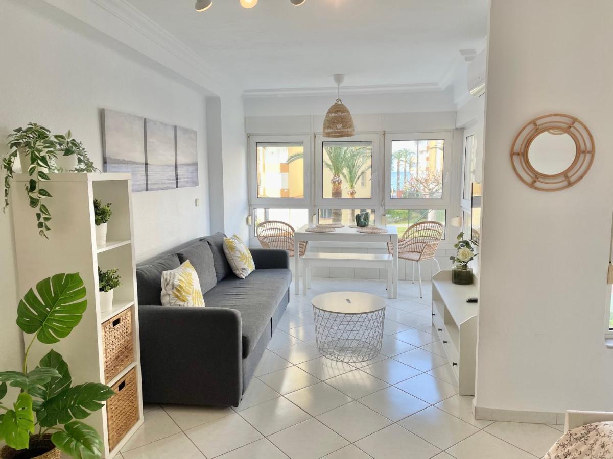 Maravilloso Estudio En Urbanizacion Centro Internacional En Algarrobo Costa A 50 Metros De La Playa Kültér fotó